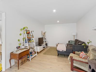 27 Jubilee Avenue, Success WA 6164