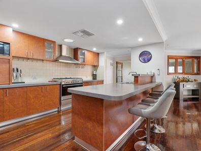 44 Longmore Parade, Broadwood WA 6430