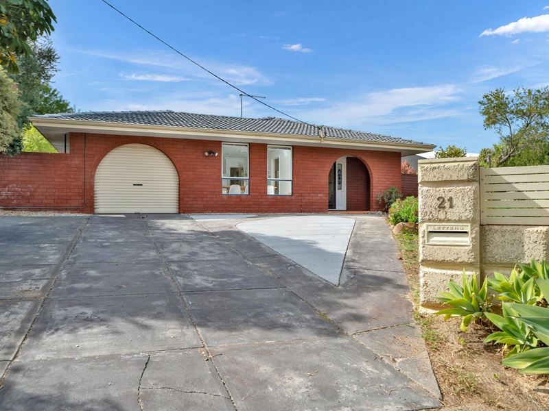 21 Debenham Way, Hillarys WA 6025