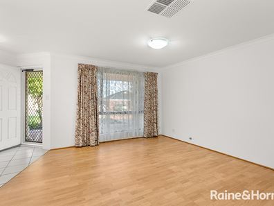 28 Brockwell Parkway, Landsdale WA 6065