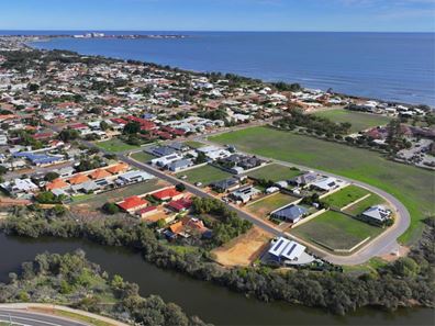 60 Charles Street, Bluff Point WA 6530