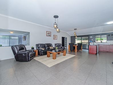 9 Alder Way, Thornlie WA 6108