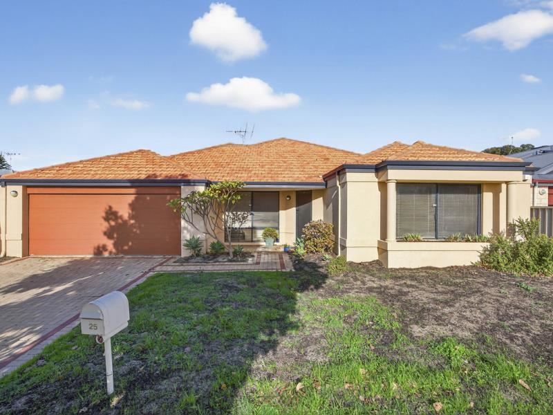 25 Coffs Bend, Secret Harbour WA 6173