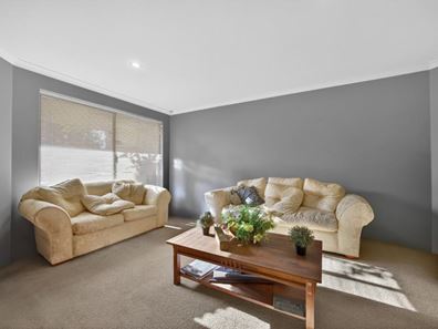 25 Coffs Bend, Secret Harbour WA 6173