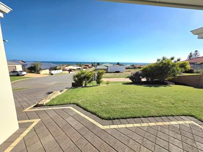 23 Endeavour Drive, Wandina WA 6530