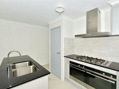 24 Bertha Loop, Dudley Park WA 6210