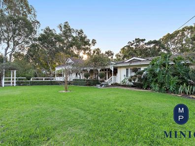 28 Binshaw Avenue, Byford WA 6122
