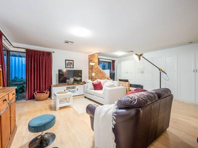 4 Sunbird Court, Willetton WA 6155