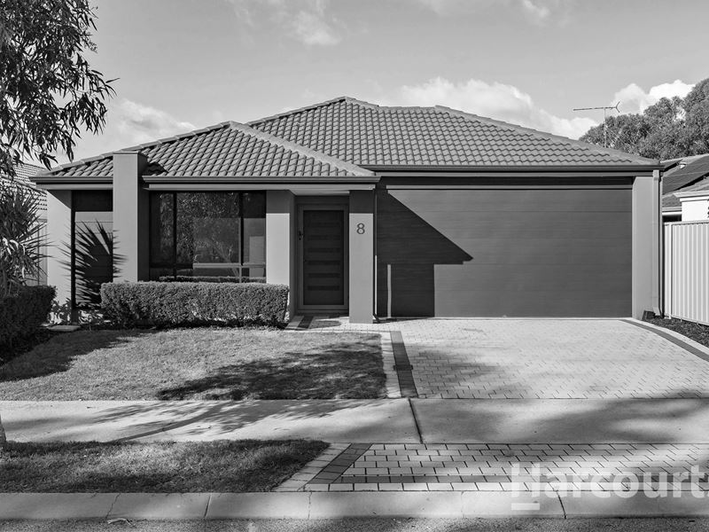 8 Dornoch Way, Meadow Springs WA 6210