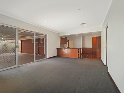 216 Erindale Road, Hamersley WA 6022