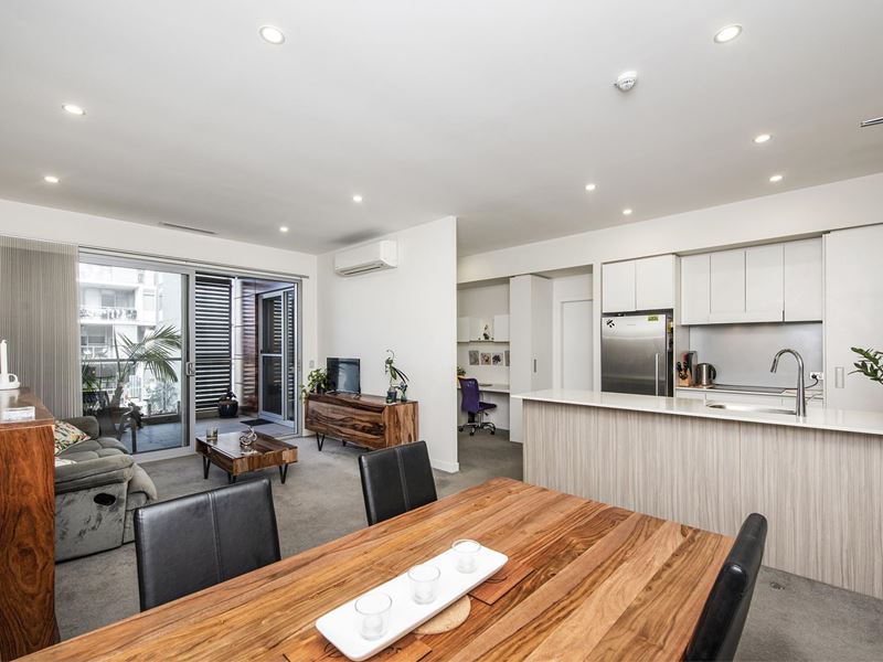 75/9 HAWKSBURN ROAD, Rivervale WA 6103