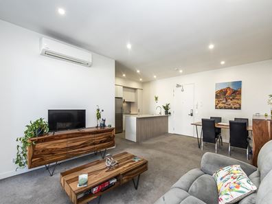 75/9 HAWKSBURN ROAD, Rivervale WA 6103