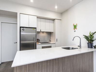 75/9 HAWKSBURN ROAD, Rivervale WA 6103