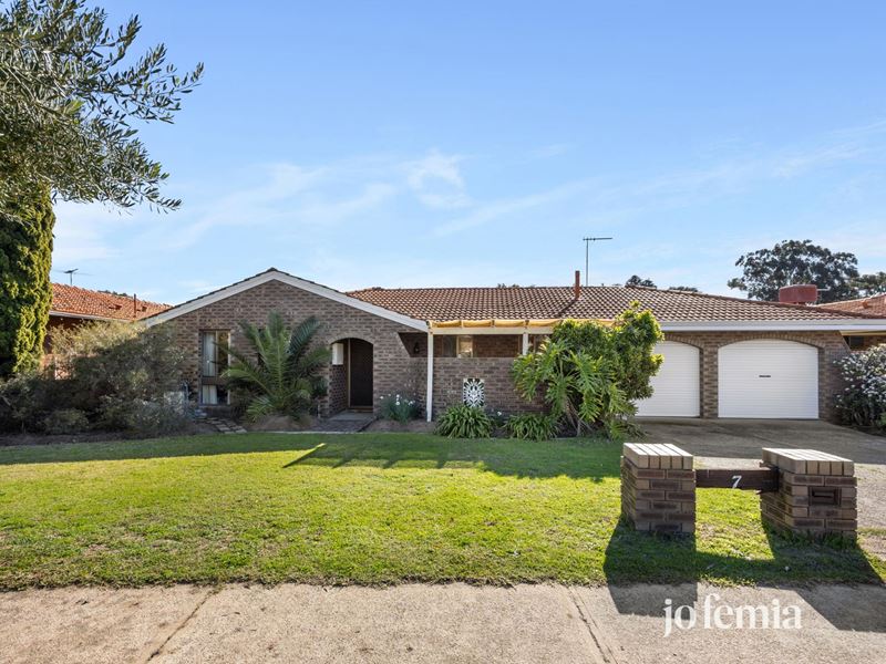 7 Whimbrel Street, Stirling WA 6021