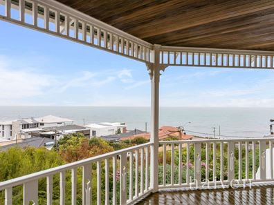 5 Clontarf Street, Sorrento WA 6020