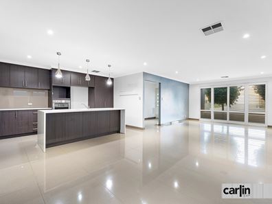 8 Soundview Rise, Yangebup WA 6164