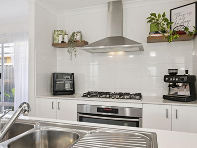 31 Ligado Avenue, Aveley WA 6069