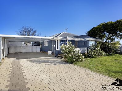 18 Oleander Crescent, Rangeway WA 6530
