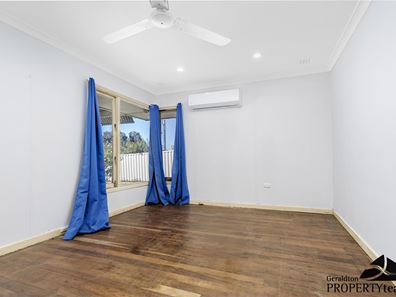 18 Oleander Crescent, Rangeway WA 6530