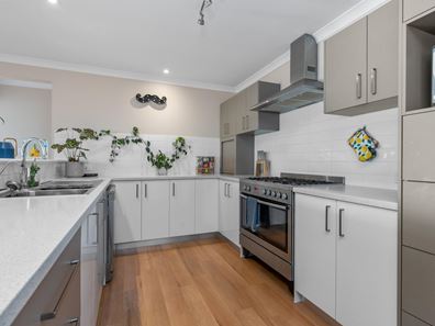 136A Campbell Street, West Lamington WA 6430