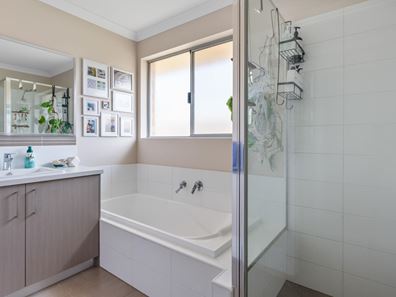 136A Campbell Street, West Lamington WA 6430