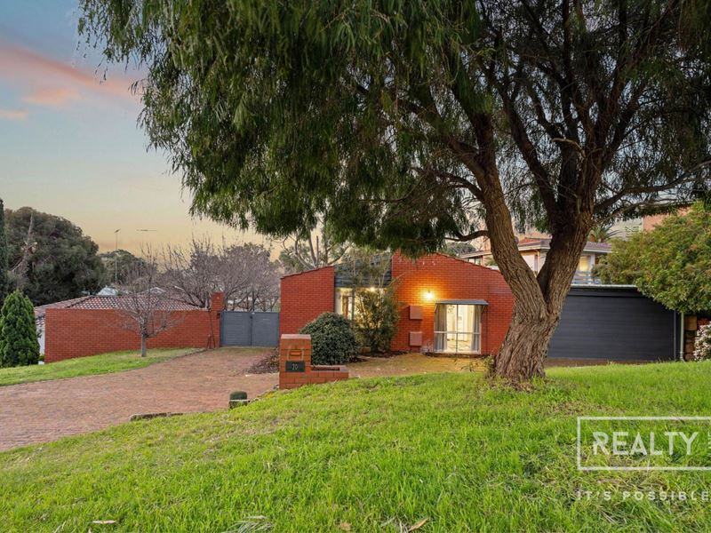 20 Arundale Crescent, Wembley Downs