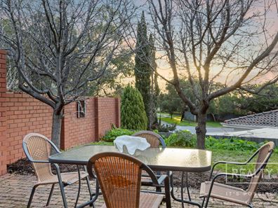 20 Arundale Crescent, Wembley Downs WA 6019