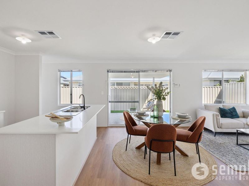 12 Desert Pea Loop, Piara Waters WA 6112