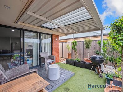 8/91 Lowanna Way, Armadale WA 6112