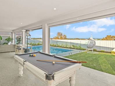 38 Buckingham Drive, Wannanup WA 6210