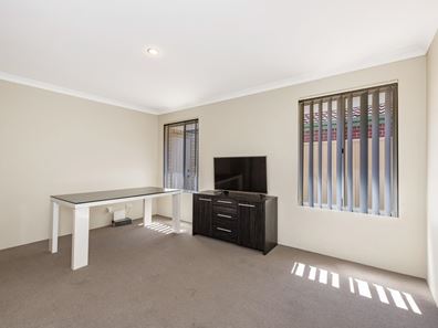 34 Moston Crescent, Bertram WA 6167