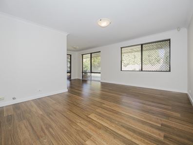 315 Summerlakes Parade, Ballajura WA 6066