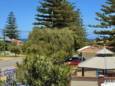7 Crystaluna Drive, Golden Bay WA 6174