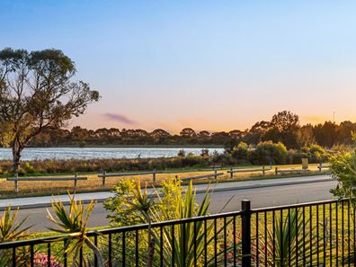 10/20-22 Lake  Street, Rockingham WA 6168