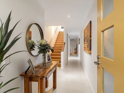 10/20-22 Lake  Street, Rockingham WA 6168