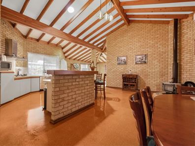 4 Buchanan Place, Tarcoola Beach WA 6530