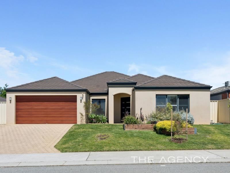 26 Fineview Crescent, Carramar