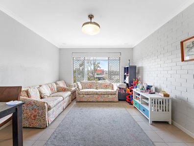 17/3 Burgundy Crescent, Spearwood WA 6163