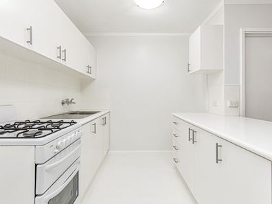 2/69 King George Street, Victoria Park WA 6100