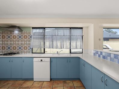 11 Meredith Way, Usher WA 6230