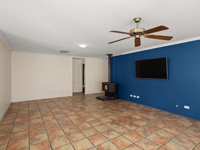 11 Meredith Way, Usher WA 6230
