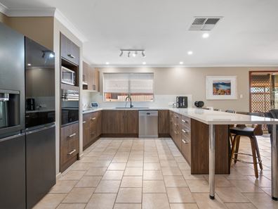 14 Joyce Drive, Boulder WA 6432