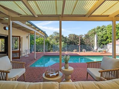 8 Orana Crescent, City Beach WA 6015