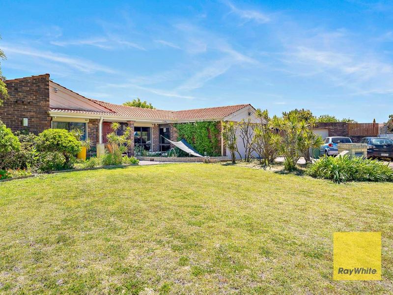 22 Crest Court, Thornlie WA 6108