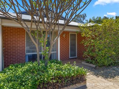 12 Kurrat Elbow, South Guildford WA 6055