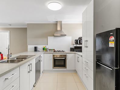 6/28 Terence Street, Gosnells WA 6110