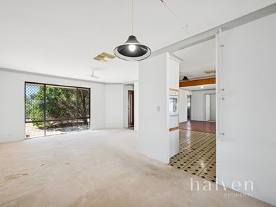 17 Gascoyne Drive, Gosnells WA 6110