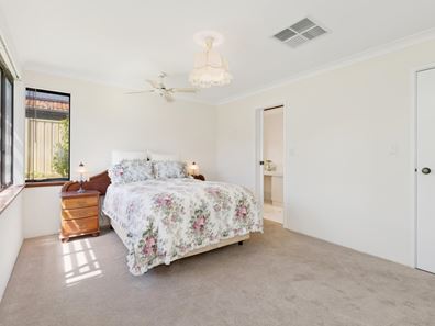 19 Bredhurst Road, Marangaroo WA 6064