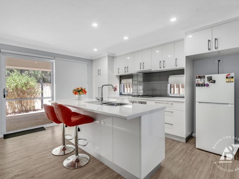 1/14 Bayou Court, Geographe
