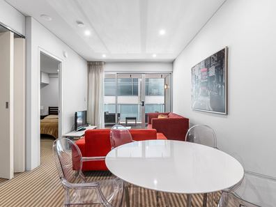 3/8 Victoria Ave, Perth WA 6000